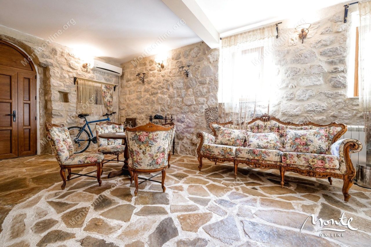 Вилла в Ораховаце, Черногория, 500 м² - фото 18