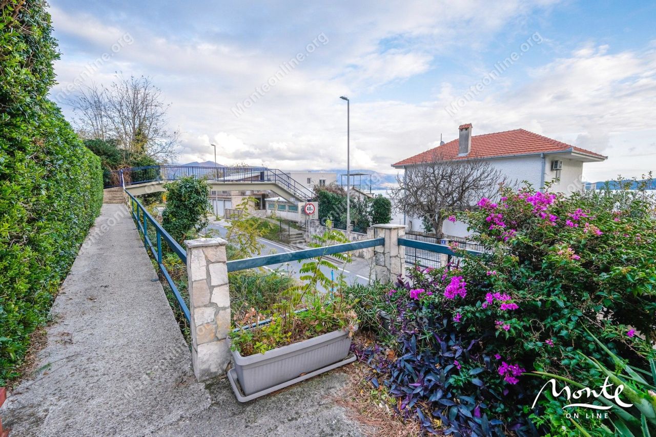 Апартаменты в Биеле, Черногория, 38 м² - фото 19