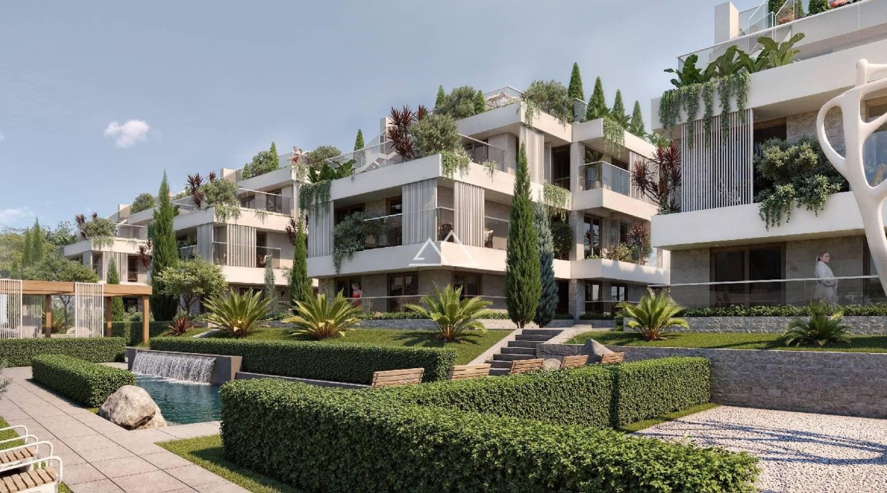 Апартаменты в Тивате, Черногория, 73 м² - фото 1