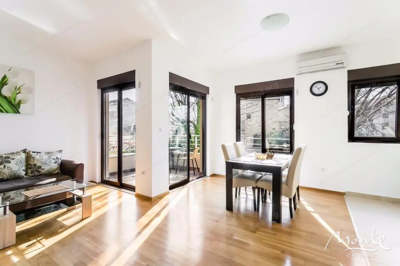 Апартаменты в Бечичи, Черногория, 64 м² - фото 1
