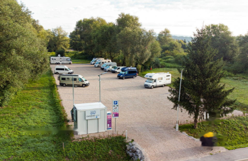 Земля в Любляне, Словения, 4 936 м² - фото 1