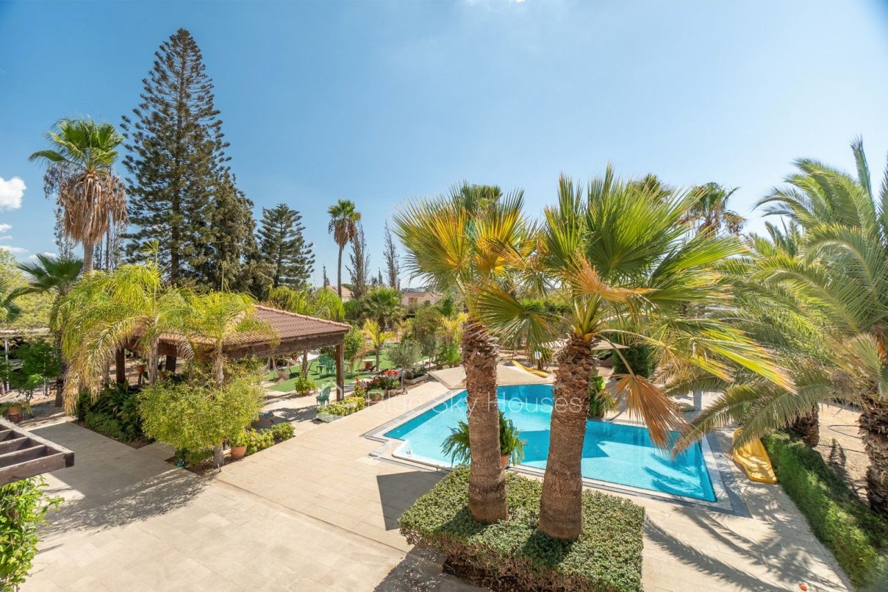 Вилла в Лимасоле, Кипр, 500 м² - фото 2