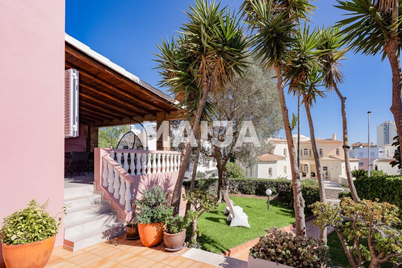 Вилла в Портимане, Португалия, 300 м² - фото 2