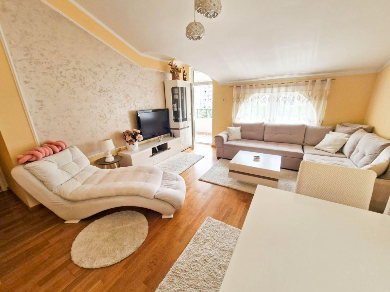 Квартира в Баре, Черногория, 54 м² - фото 1