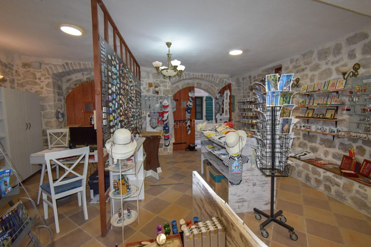 Дом в Которе, Черногория, 196 м² - фото 2