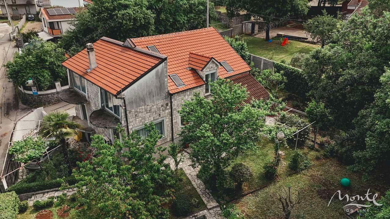 Вилла в Подгорице, Черногория, 350 м² - фото 11