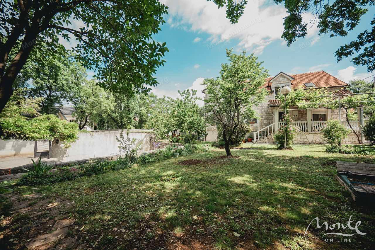 Вилла в Подгорице, Черногория, 350 м² - фото 17