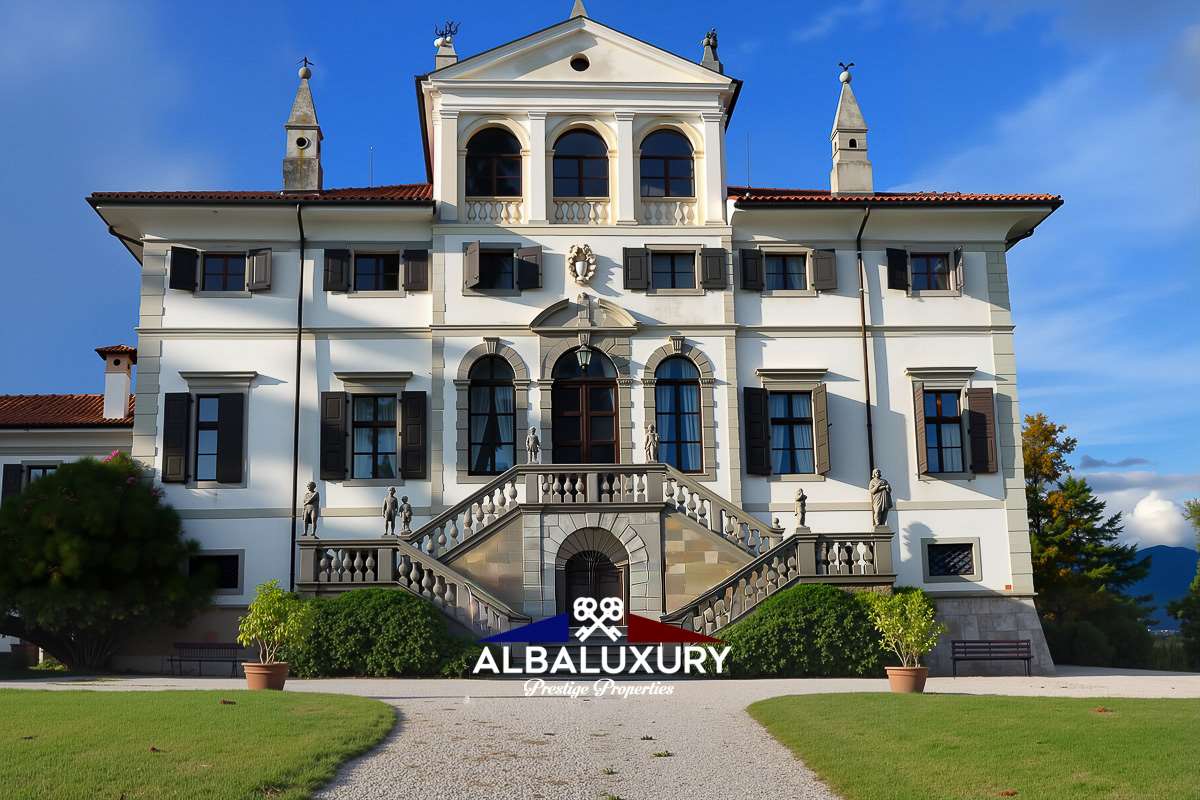 Вилла в Удине, Италия, 500 м² - фото 3