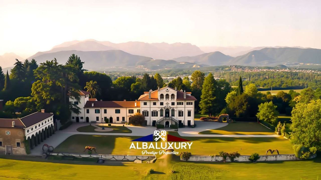 Вилла в Удине, Италия, 500 м² - фото 5