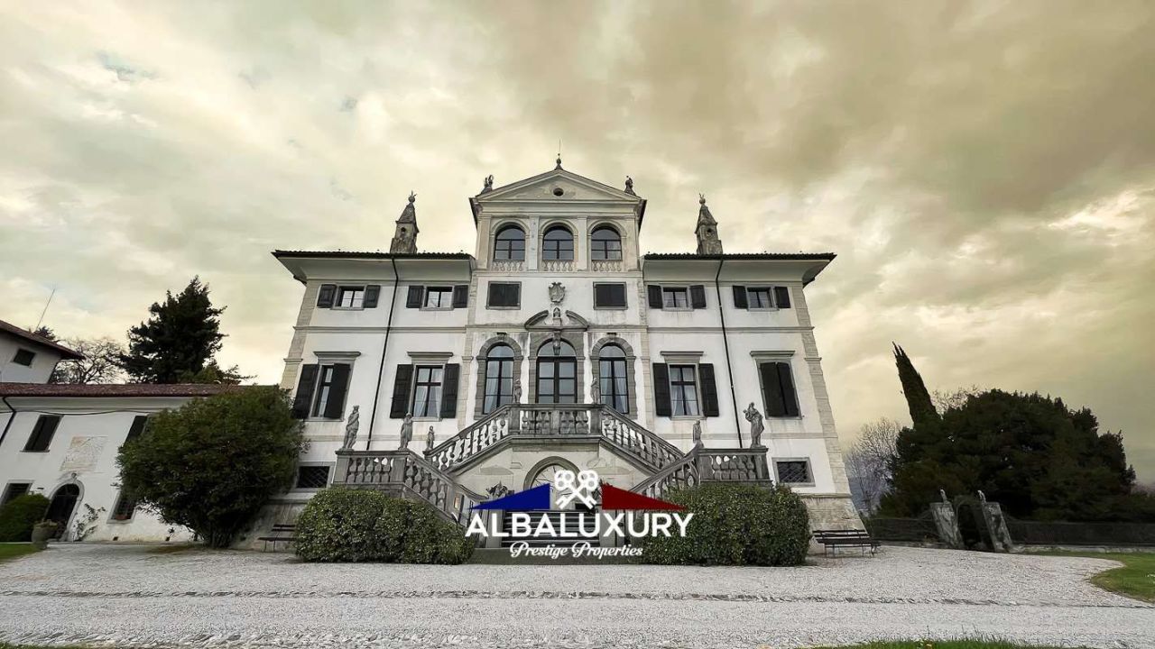 Вилла в Удине, Италия, 500 м² - фото 6