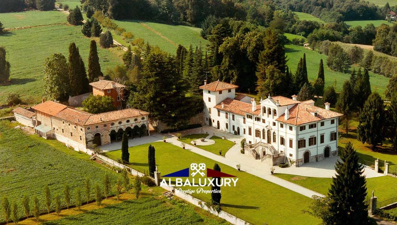 Вилла в Удине, Италия, 500 м² - фото 12