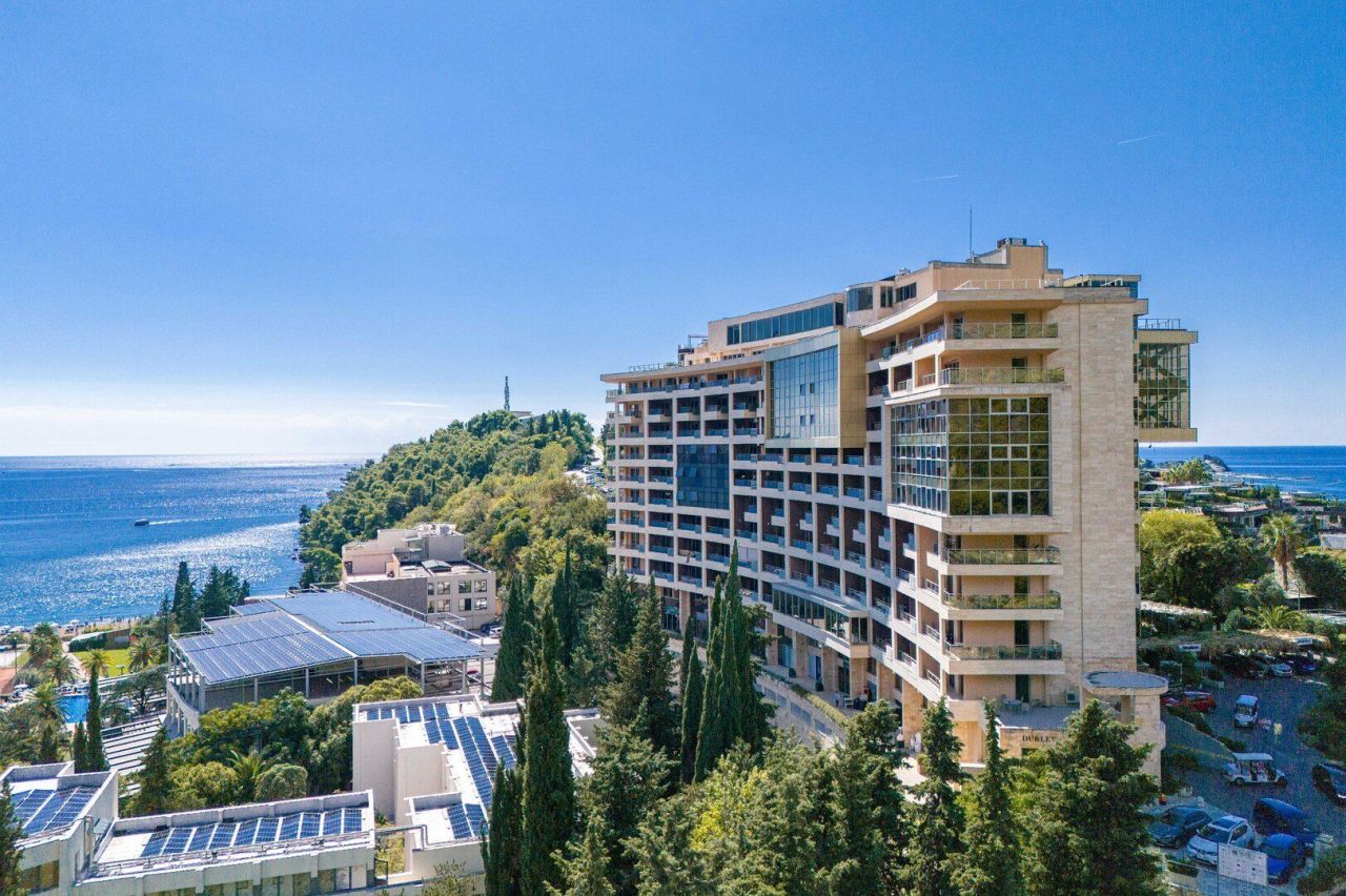 Апартаменты в Бечичи, Черногория, 54 м² - фото 1