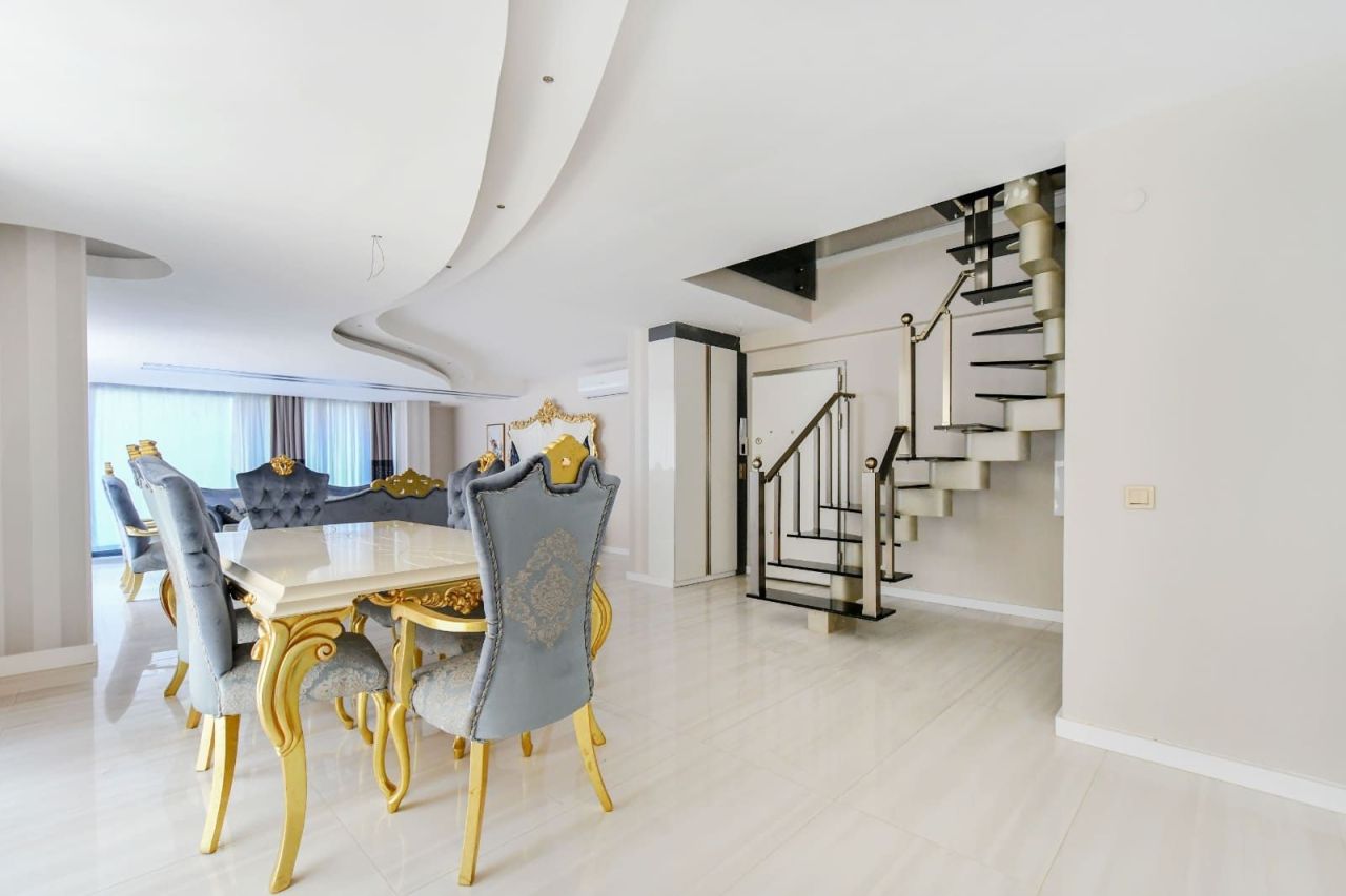 Таунхаус в Алании, Турция, 200 м² - фото 8