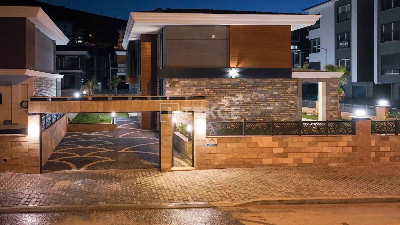 Вилла в Кушадасы, Турция, 250 м² - фото 9