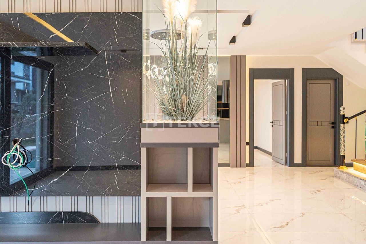 Вилла в Кушадасы, Турция, 250 м² - фото 18