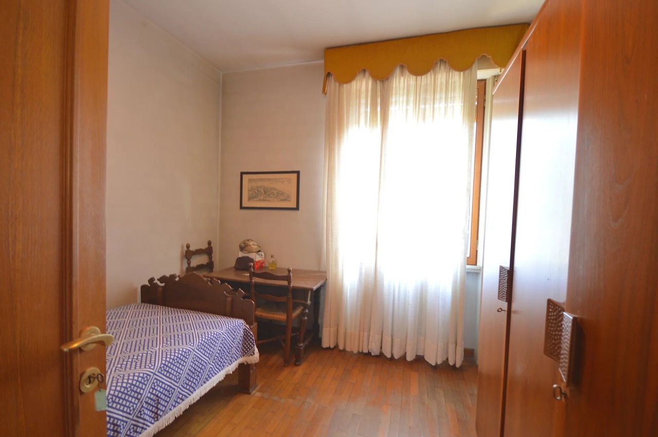 Вилла в Сирмионе, Италия, 402 м² - фото 16