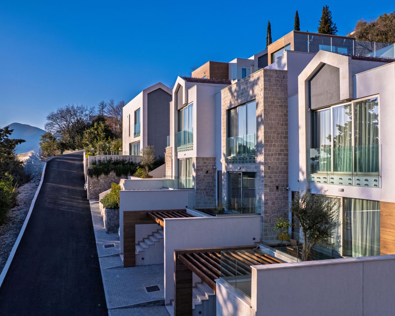 Таунхаус в Тивате, Черногория, 104 м² - фото 2