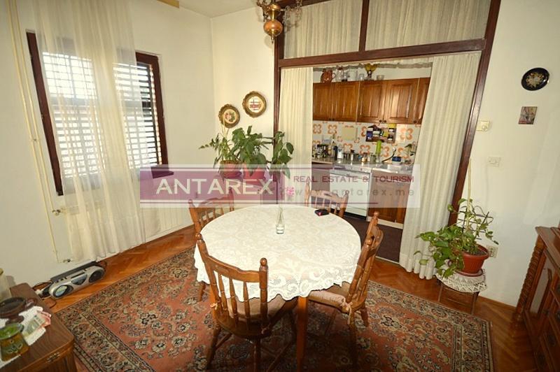 Вилла в Игало, Черногория, 355 м² - фото 2