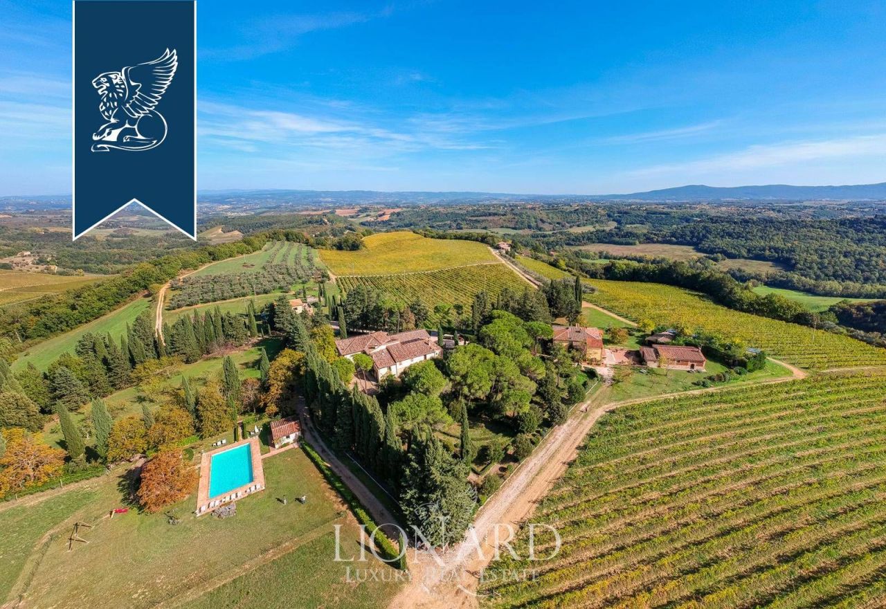 Ферма в Сан-Джиминьяно, Италия, 3 900 м² - фото 3