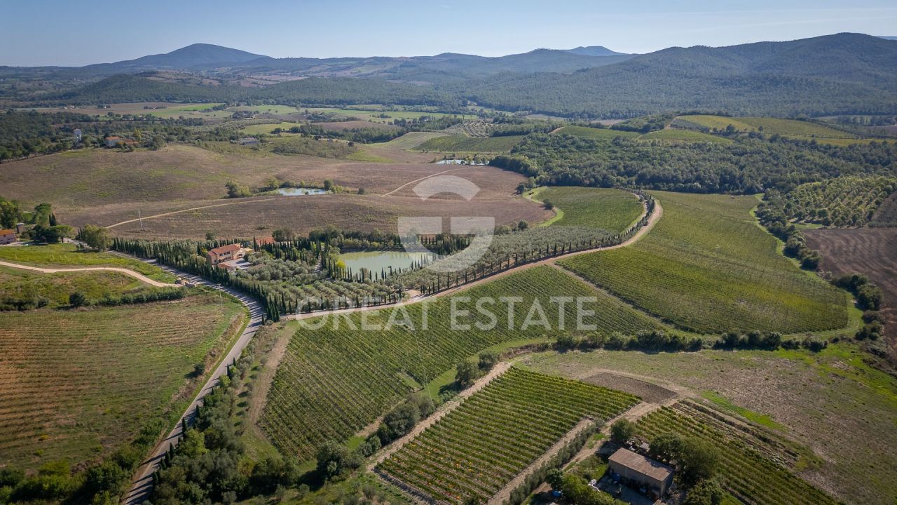 Ферма Manciano, Италия, 579.95 м² - фото 1