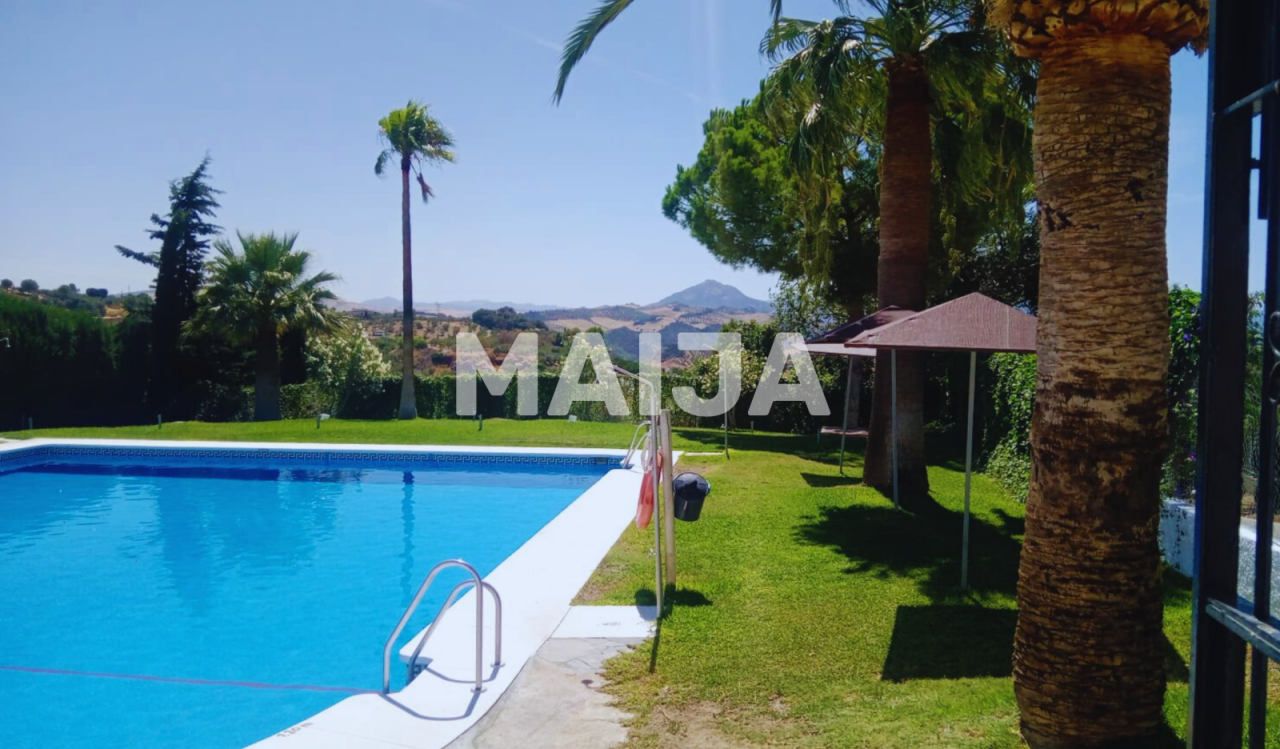 Коттедж в Малаге, Испания, 4 986 м² - фото 1