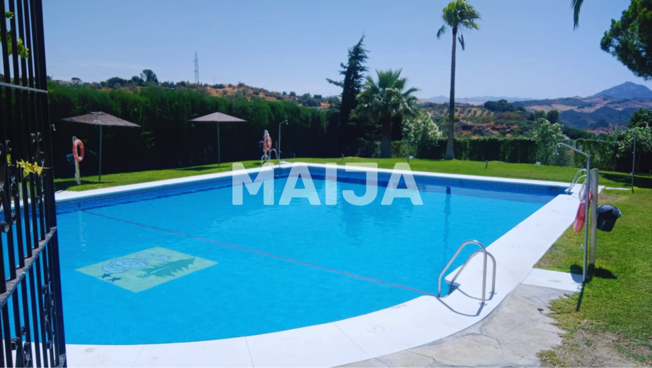 Коттедж в Малаге, Испания, 4 986 м² - фото 2