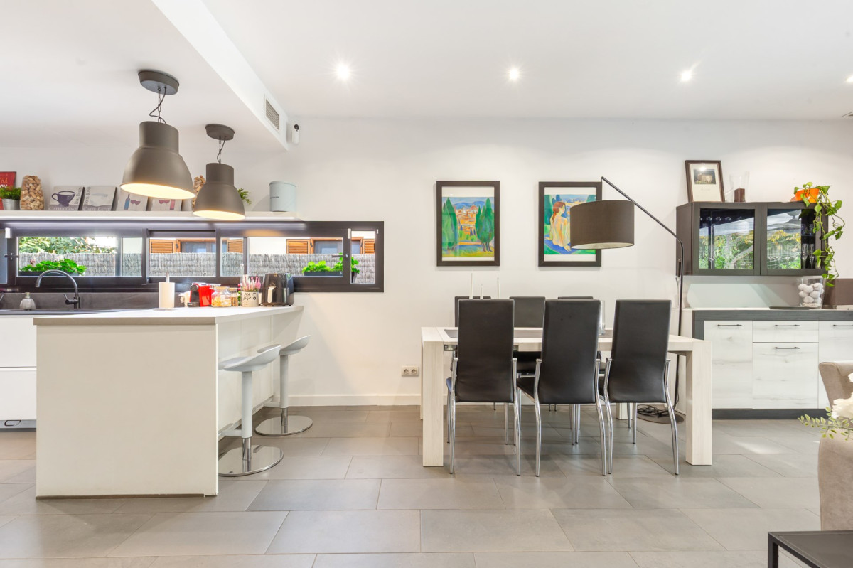 Дом в Барселоне, Испания, 280 м² - фото 5