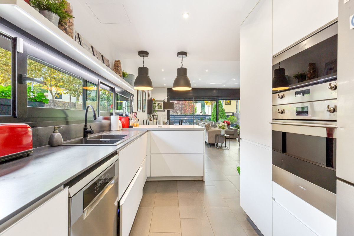 Дом в Барселоне, Испания, 280 м² - фото 9