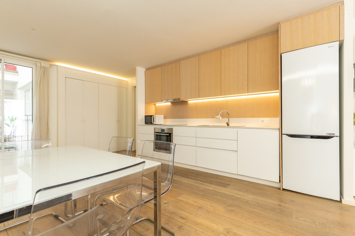 Квартира в Барселоне, Испания, 132 м² - фото 10