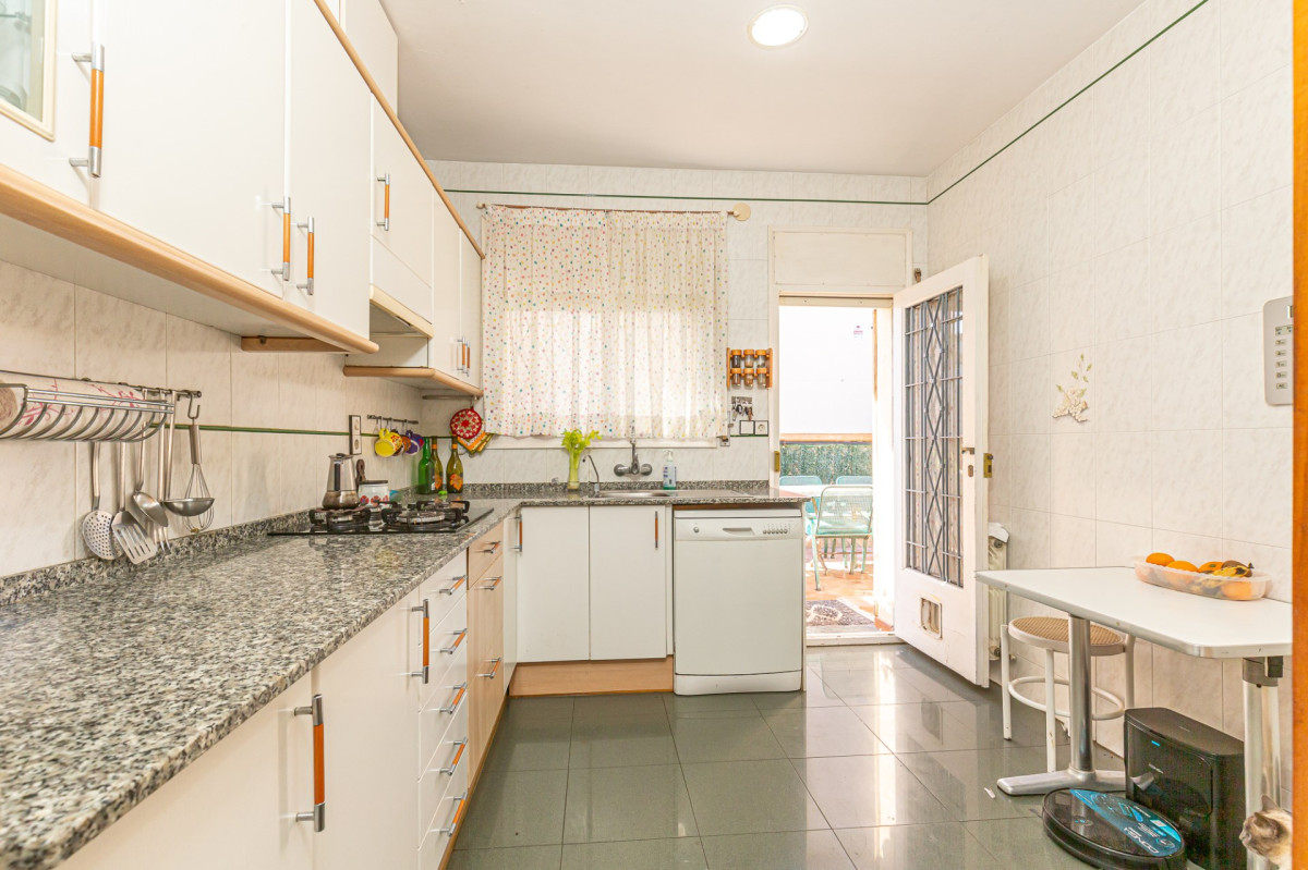 Дом в Барселоне, Испания, 221 м² - фото 12