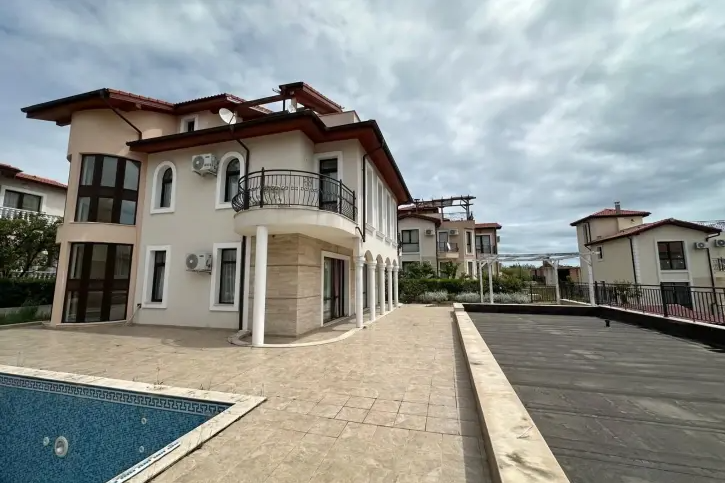 Вилла в Святом Власе, Болгария, 190 м² - фото 1