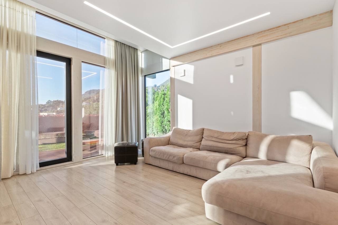 Коттедж в Тивате, Черногория, 172 м² - фото 2