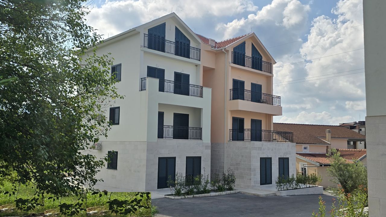 Квартира в Тивате, Черногория, 41 м² - фото 1