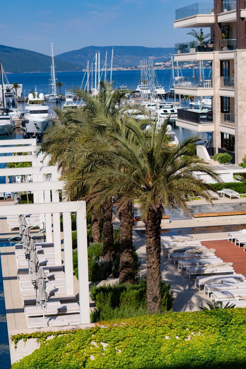 Апартаменты в Тивате, Черногория, 174 м² - фото 8