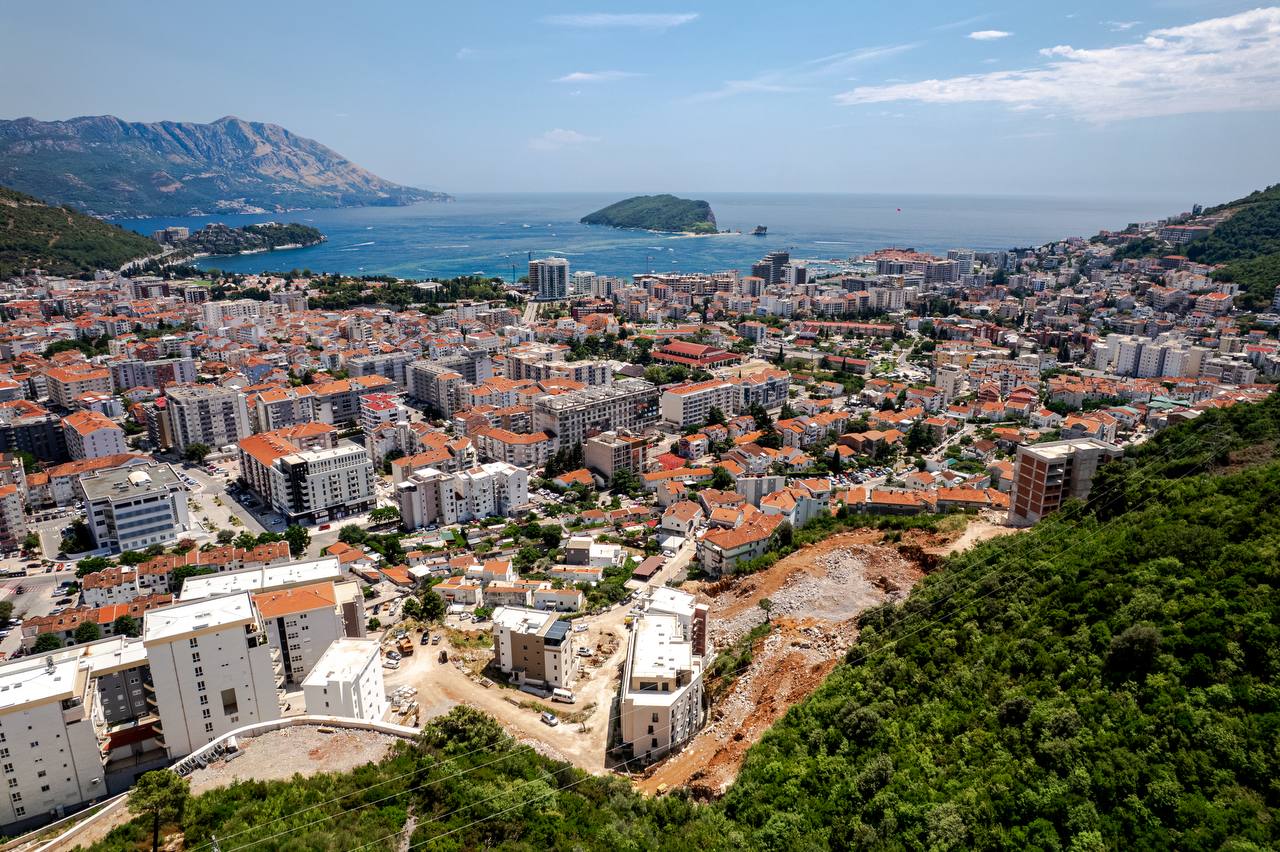 Квартира в Будве, Черногория, 30.4 м² - фото 1