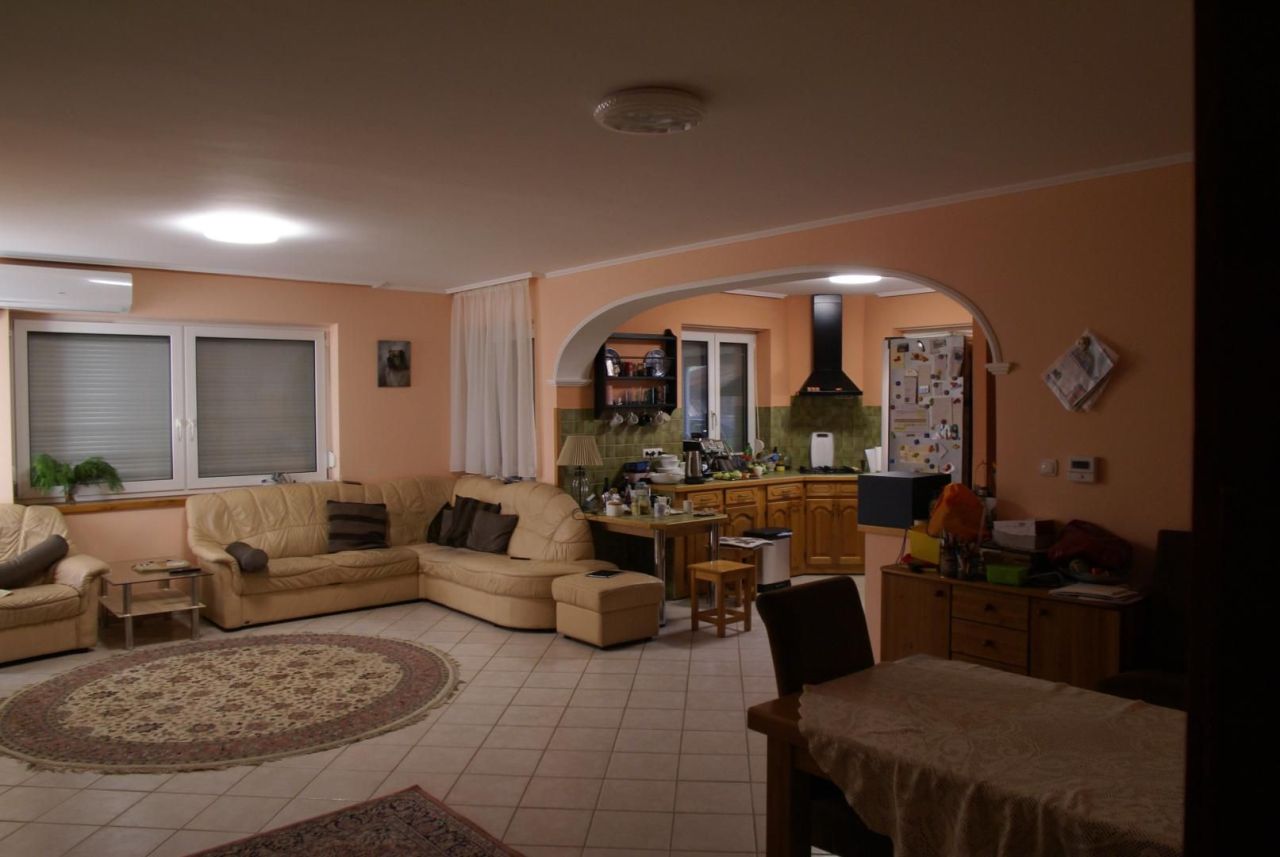 Вилла в Хевизе, Венгрия, 180 м² - фото 1