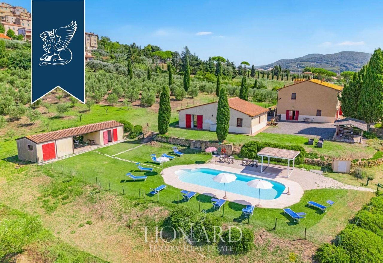 Вилла в Казале-Мариттимо, Италия, 1 600 м² - фото 1