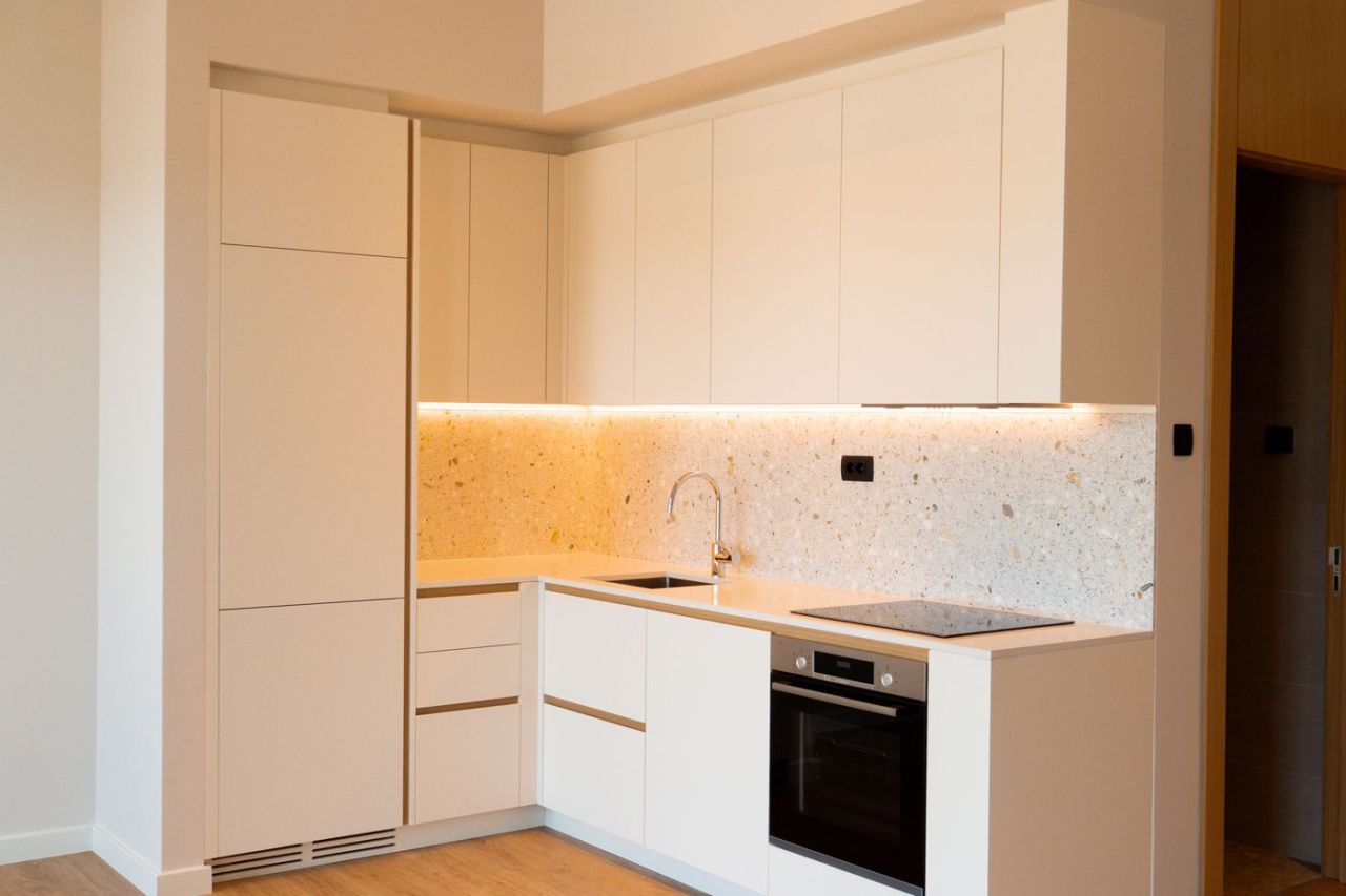 Апартаменты в Тивате, Черногория, 62 м² - фото 13