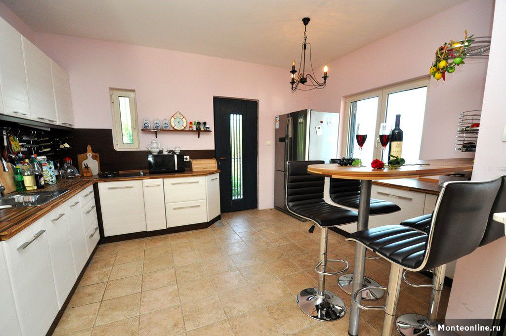 Дом в Херцег-Нови, Черногория, 308 м² - фото 12