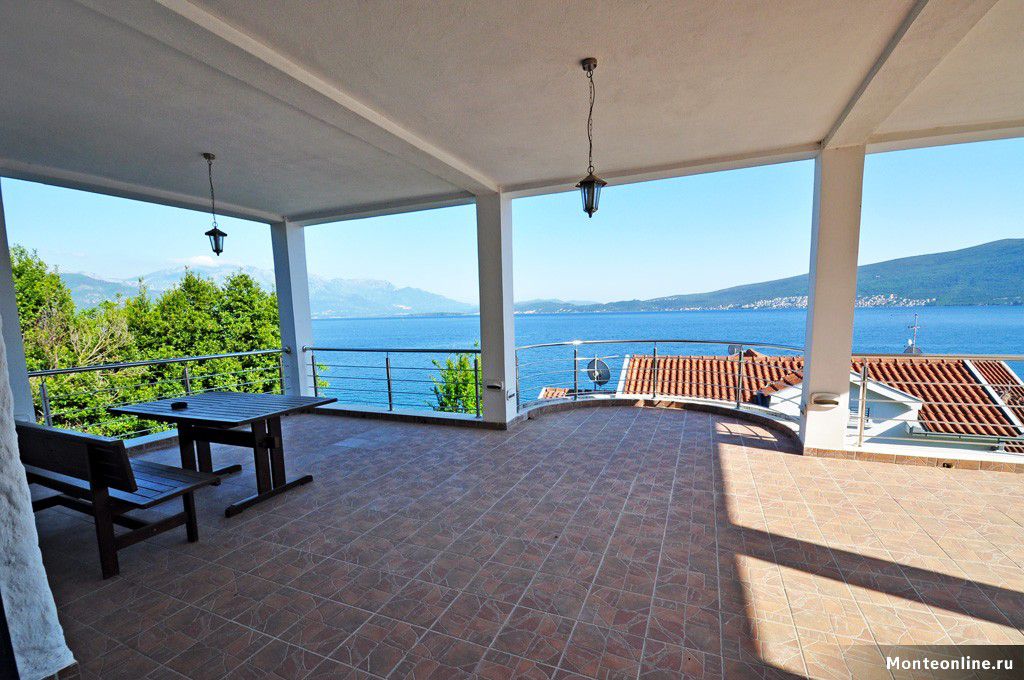 Дом в Херцег-Нови, Черногория, 308 м² - фото 2