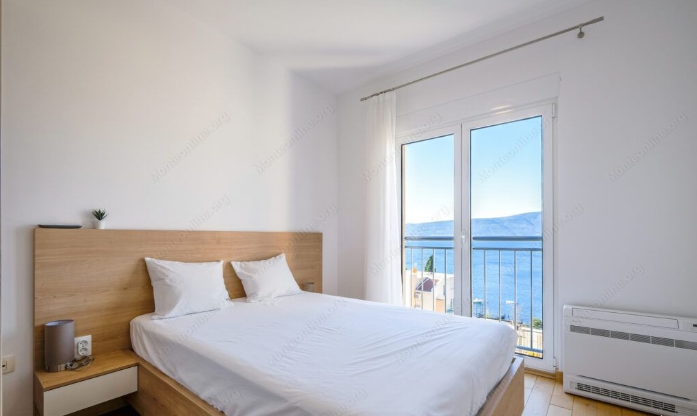 Квартира в Тивате, Черногория, 66 м² - фото 2