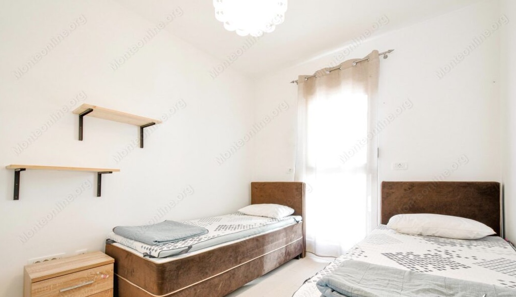 Квартира в Тивате, Черногория, 69 м² - фото 2