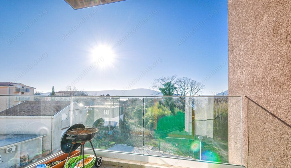 Квартира в Тивате, Черногория, 69 м² - фото 6