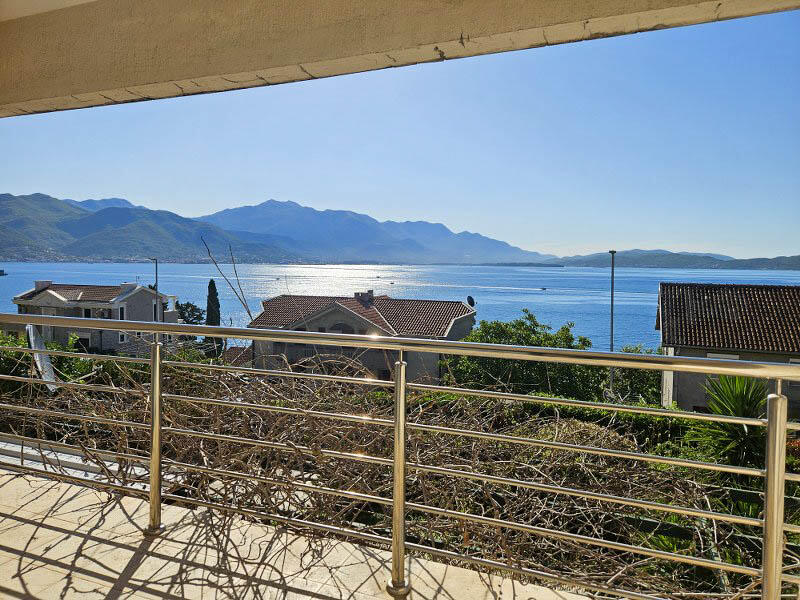 Квартира в Херцег-Нови, Черногория, 103 м² - фото 12