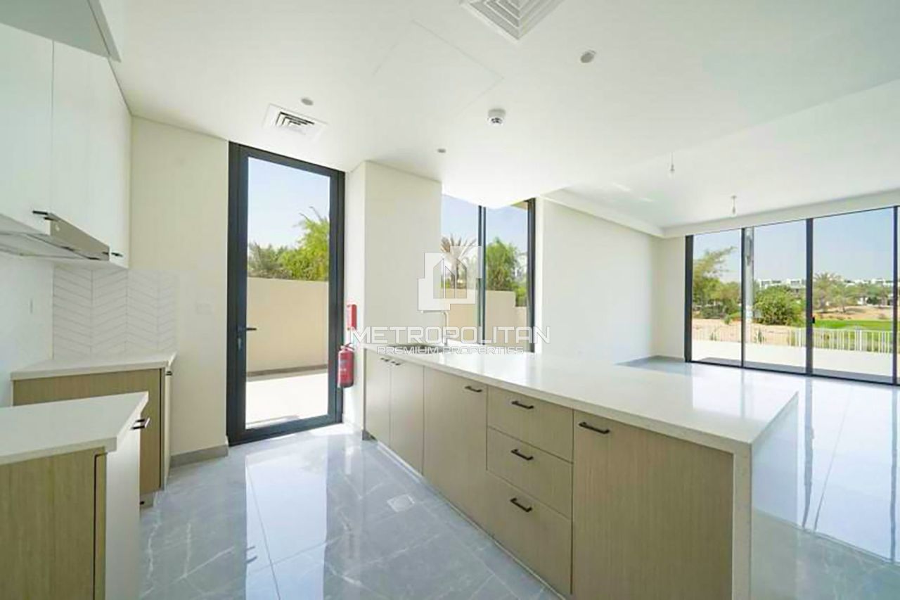 Вилла в Дубае, ОАЭ, 322 м² - фото 1