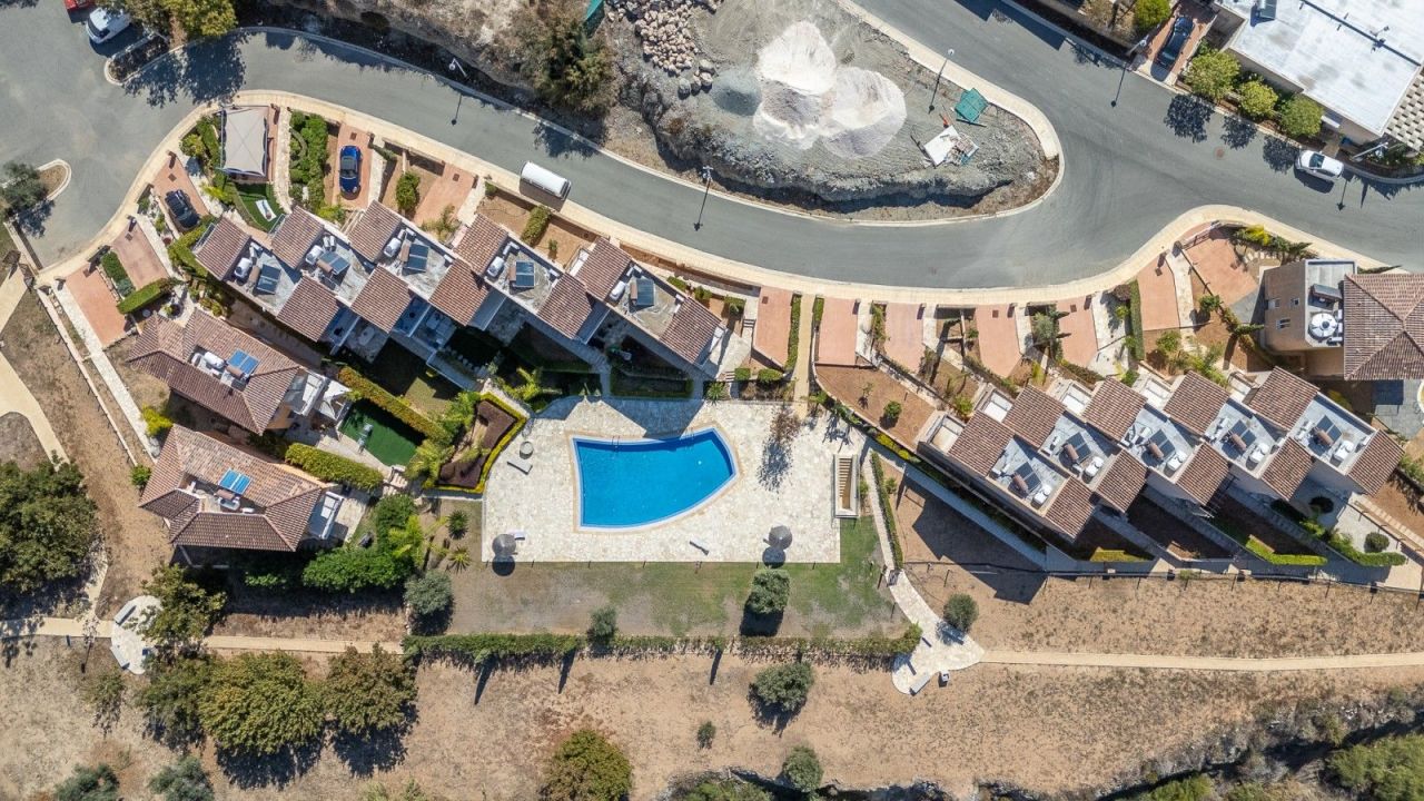 Апартаменты в Пафосе, Кипр, 65 м² - фото 1