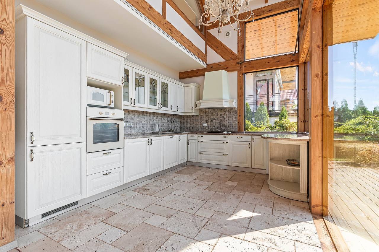 Дом в Тивате, Черногория, 220 м² - фото 8