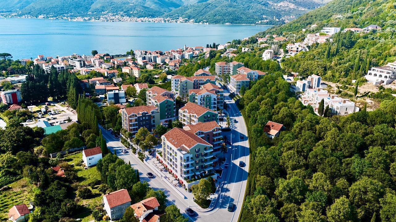 Квартира в Тивате, Черногория, 51 м² - фото 1