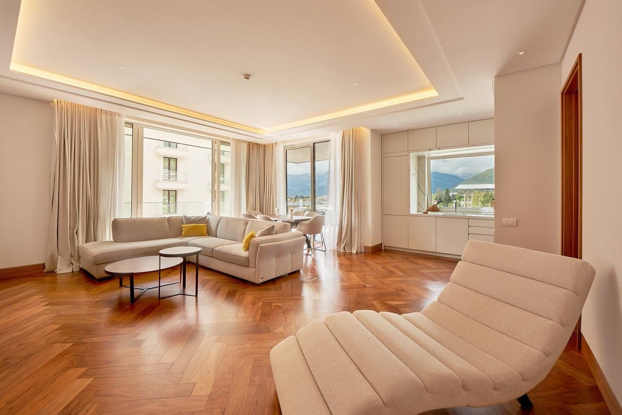 Апартаменты в Тивате, Черногория, 160 м² - фото 1