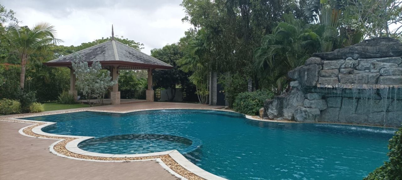 Вилла в Паттайе, Таиланд, 500 м² - фото 1